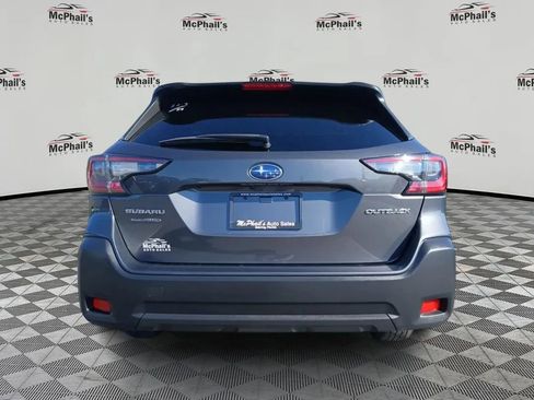 Used 2023 Subaru Outback Premium image 6