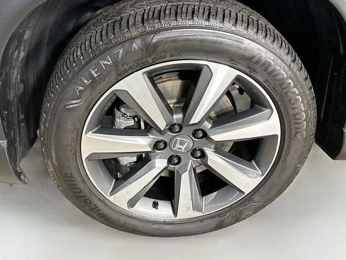 Certified 2024 Honda Pilot Elite image 17
