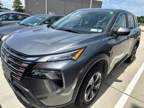 Used 2025 Nissan Rogue SV AWD/4WD image 1