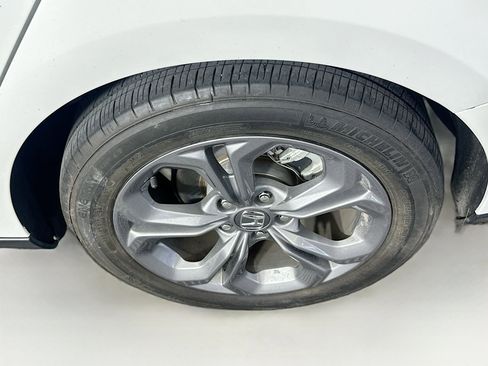 Used 2024 Honda Accord EX image 11