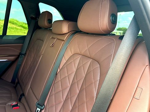 Certified 2025 BMW X5 xDrive50e w/ Premium Package AWD/4WD image 20