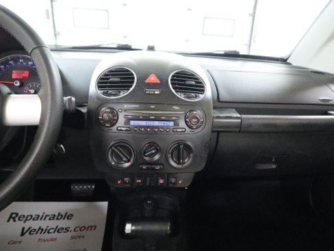 Used 2007 Volkswagen Beetle Triple White Edition image 13