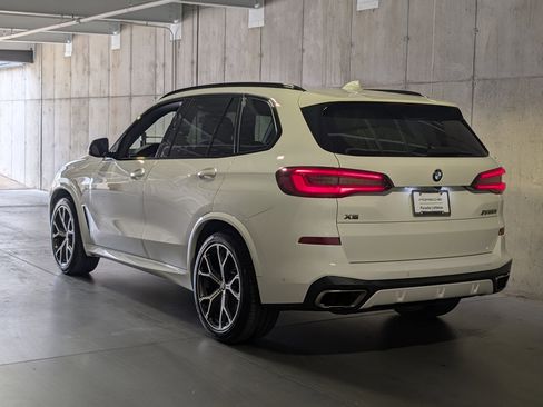 Used 2021 BMW X5 M50i w/ Executive Package AWD/4WD image 3