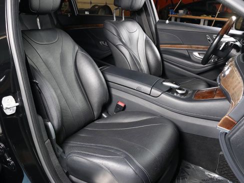 Used 2016 Mercedes-Benz S 550 4MATIC Sedan w/ Premium Package image 33