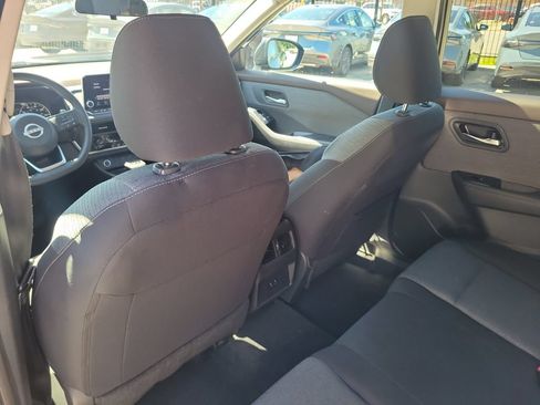 Used 2023 Nissan Rogue SV AWD/4WD image 9
