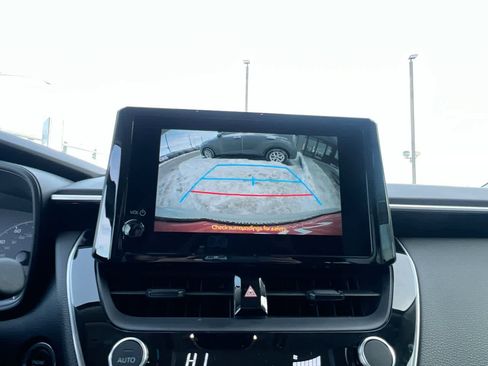 Used 2023 Toyota Corolla LE w/ LE Convenience Package image 17