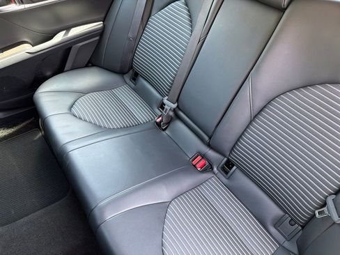 Used 2023 Toyota Camry SE FWD image 14