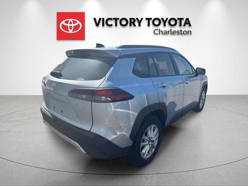 Used 2026 Toyota Corolla Cross LE FWD image 5