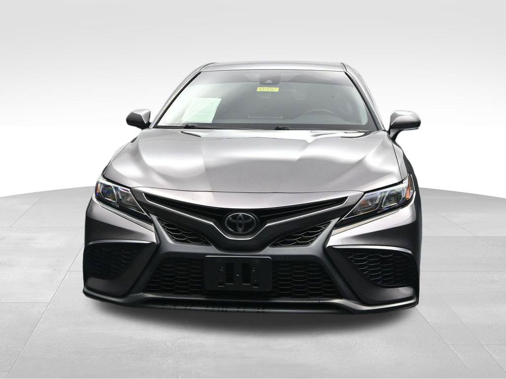 Used 2022 Toyota Camry SE FWD image 8