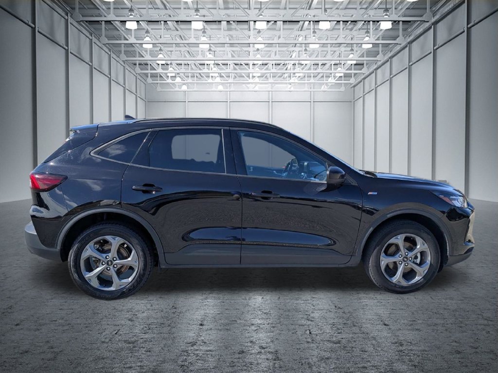 Used 2025 Ford Escape ST-Line Select AWD/4WD image 6