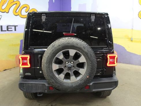 Used 2020 Jeep Wrangler Unlimited Sahara w/ Uconnect 4C Nav & Sound Group AWD/4WD image 7
