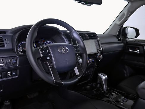 Used 2022 Toyota 4Runner TRD Off-Road Premium AWD/4WD image 13