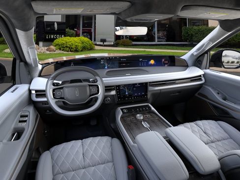 New 2026 Lincoln Navigator Black Label AWD/4WD image 9