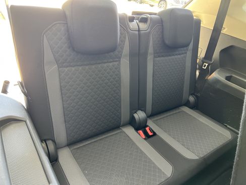 Used 2019 Volkswagen Tiguan S FWD image 28
