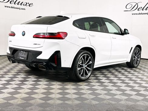 Used 2024 BMW X4 xDrive30i w/ Premium Package AWD/4WD image 5