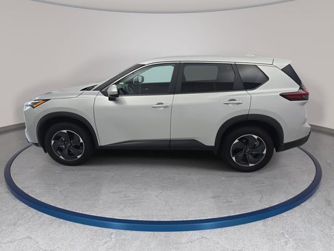 Certified 2024 Nissan Rogue SV AWD/4WD image 8