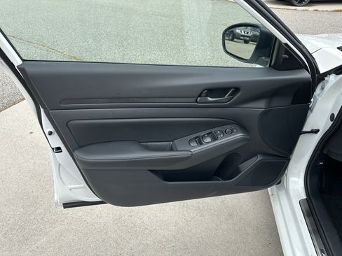 New 2026 Nissan Altima 2.5 SV AWD/4WD image 17