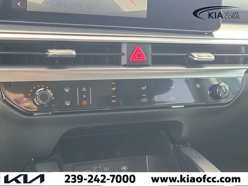 New 2026 Kia Sorento LX FWD image 25