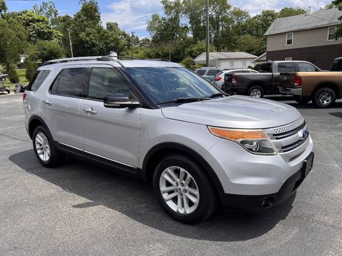 Used 2012 Ford Explorer XLT AWD/4WD image 3