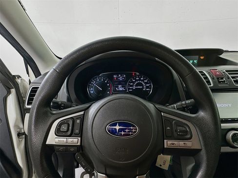 Used 2018 Subaru Forester 2.5i Premium image 11