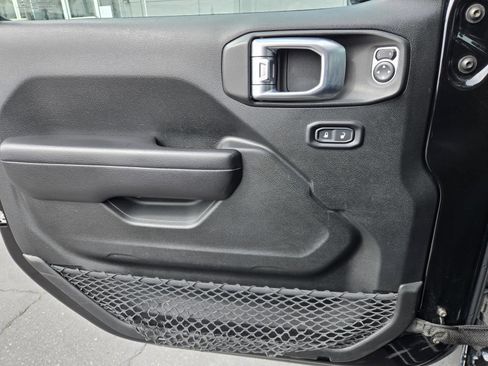 Certified 2020 Jeep Gladiator Sport w/ Quick Order Package 24S image 19