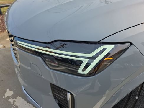 New 2026 Volvo XC90 T8 Plus w/ Protection Package Premier image 36