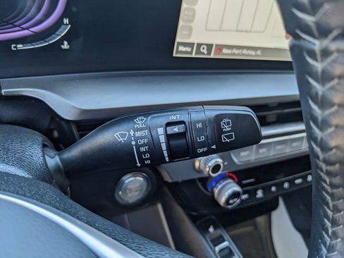 Used 2025 Kia Telluride S image 32