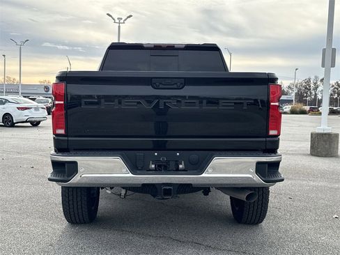 Used 2025 Chevrolet Silverado 2500 LTZ w/ LTZ Convenience Package image 7