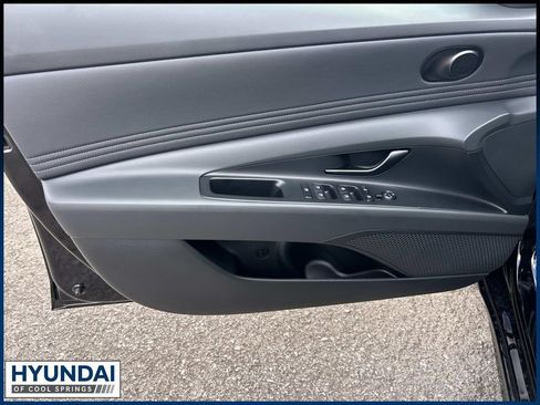 New 2026 Hyundai Elantra SEL Sport FWD image 16