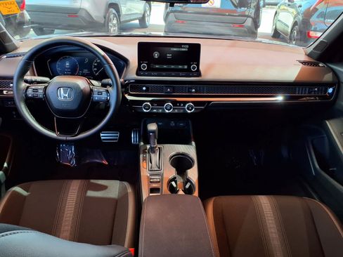 Used 2024 Honda Civic Sport image 11