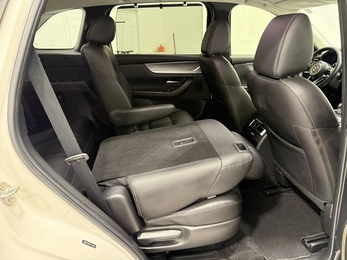 Used 2024 MAZDA CX-90 3.3 Turbo w/ Preferred Plus image 31