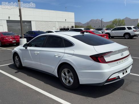 Used 2021 Hyundai Sonata SE image 3