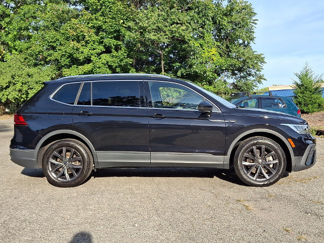 Certified 2023 Volkswagen Tiguan SE FWD image 12