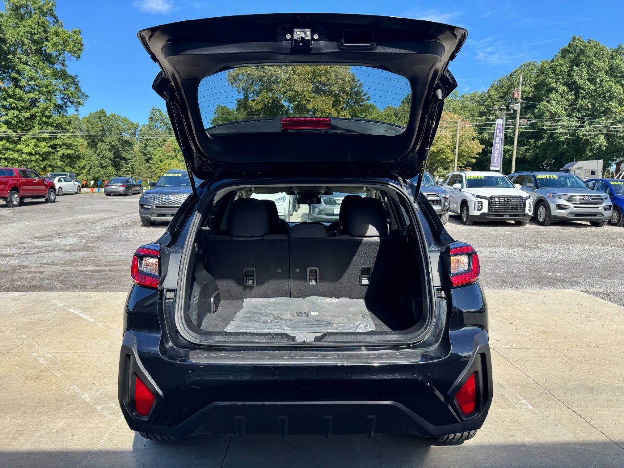 Used 2024 Subaru Crosstrek 2.0i AWD/4WD image 18