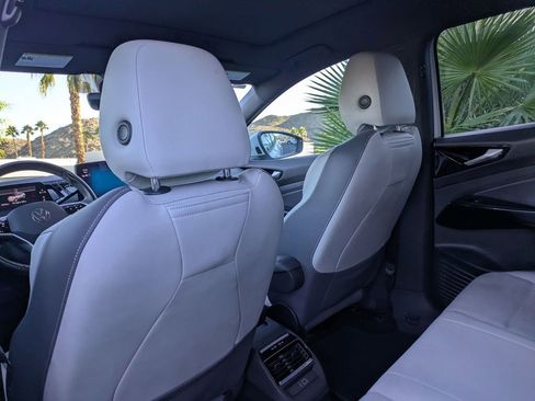 Used 2022 Volkswagen ID.4 Pro S image 16