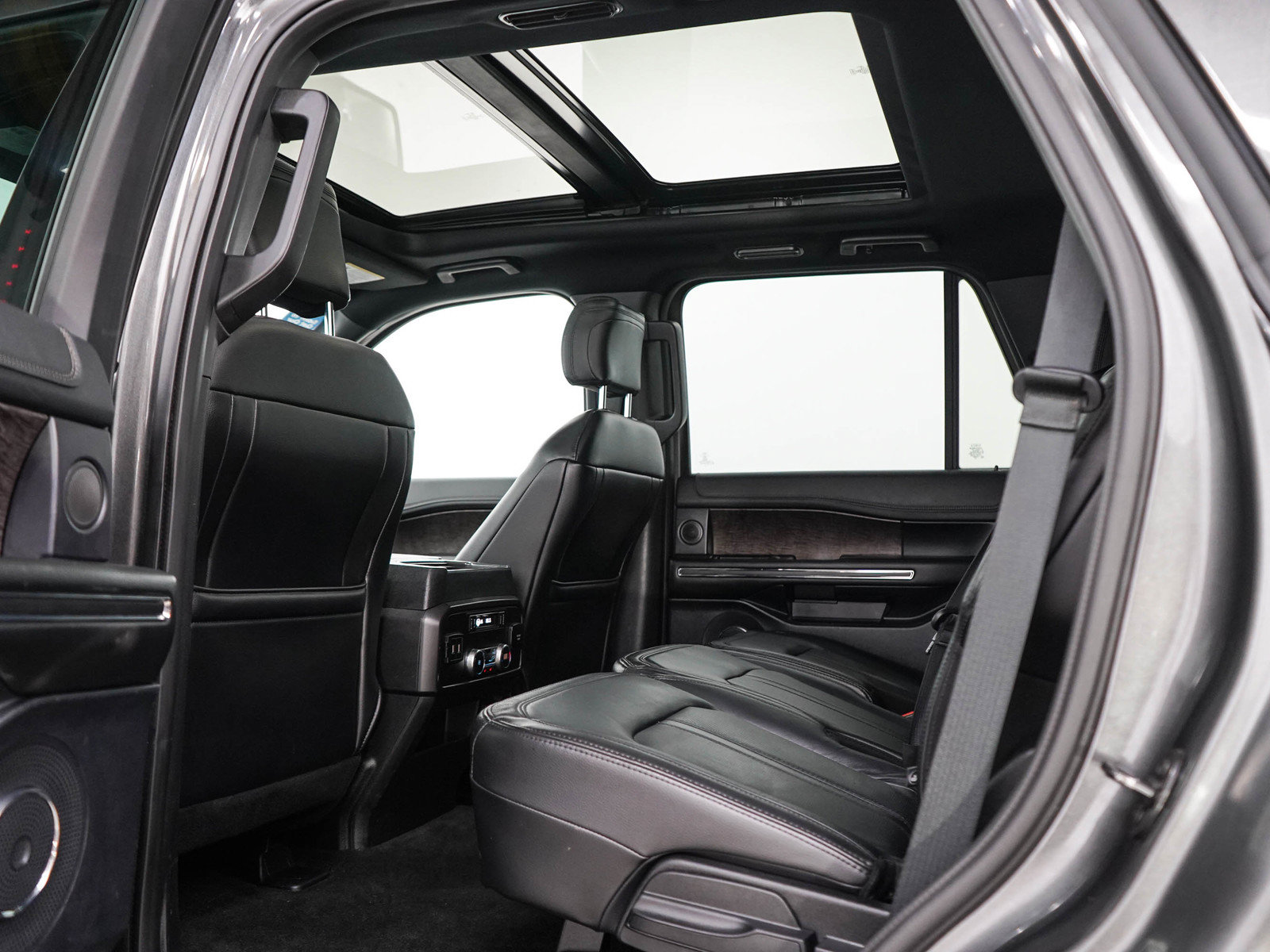 Used 2019 Ford Expedition Limited AWD/4WD image 19