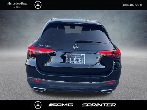Used 2024 Mercedes-Benz GLC 300 image 4