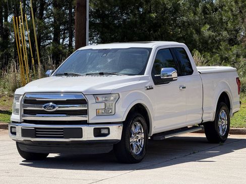 Used 2015 Ford F150 Lariat w/ Equipment Group 502A Luxury RWD image 2