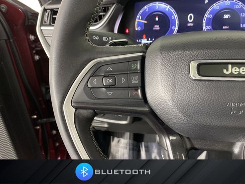 Used 2023 Jeep Grand Cherokee Altitude image 23