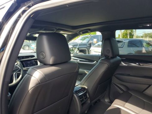 Certified 2025 Cadillac XT5 Premium Luxury image 18