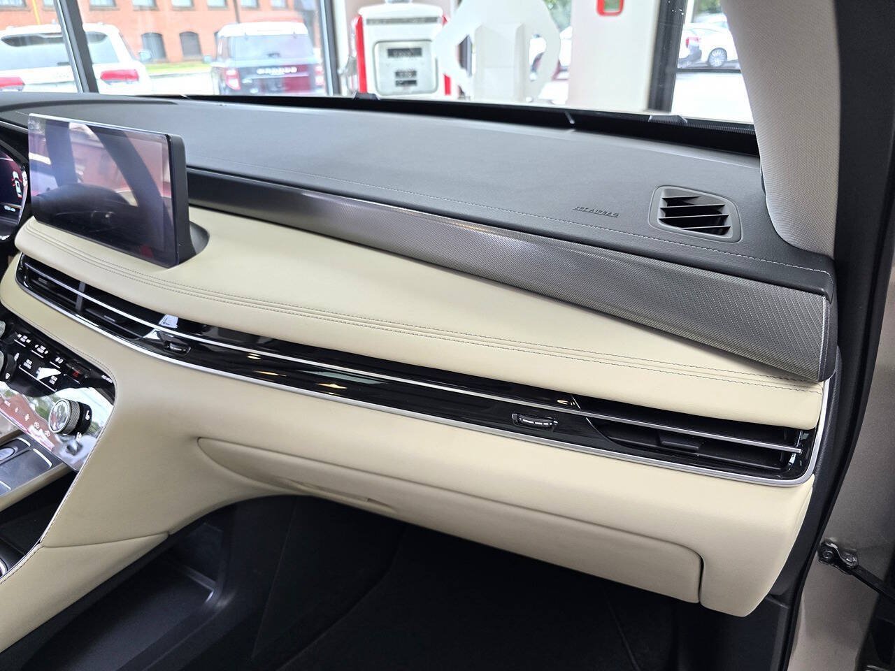Used 2024 INFINITI QX60 Luxe w/ Performance Audio Package AWD/4WD image 32