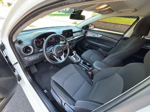 Used 2024 Kia Forte LXS w/ LXS Technology Package FWD image 30