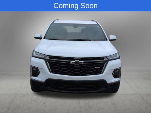 Used 2023 Chevrolet Traverse RS w/ LPO, Floor Liner Package FWD image 9
