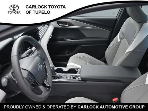 Used 2026 Toyota Camry SE image 10