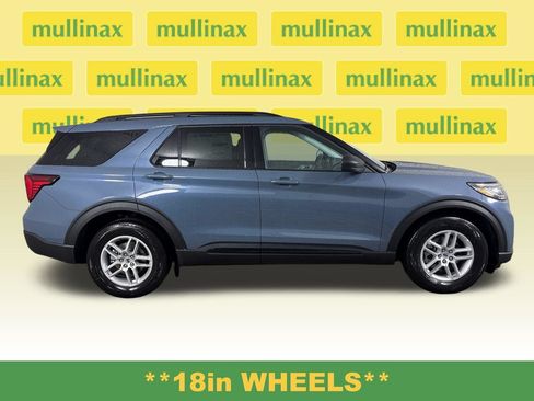 New 2026 Ford Explorer Active w/ Active Comfort Package RWD image 2