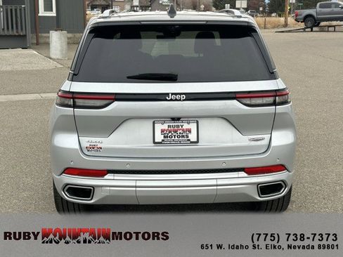 Used 2023 Jeep Grand Cherokee Summit image 6