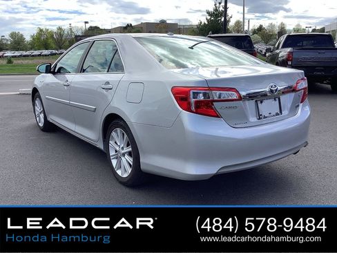 Used 2013 Toyota Camry XLE w/ Leather Pkg FWD image 4