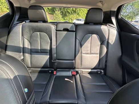 Used 2026 Volvo XC40 B5 Plus AWD/4WD image 18