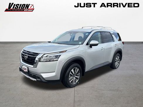 New 2025 Nissan Pathfinder SL w/ Cargo Package image 1