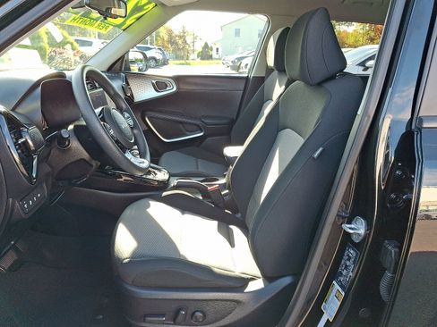 Certified 2023 Kia Soul S image 13